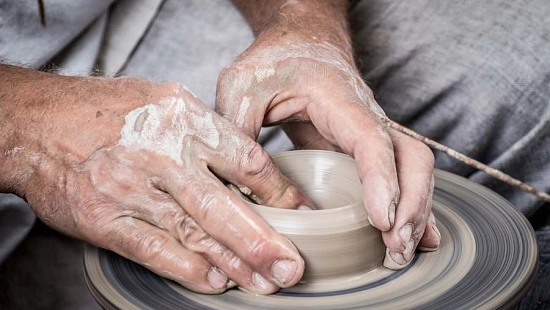Gli Artigiani della Ceramica a Roma: Una Tradizione da Scoprire